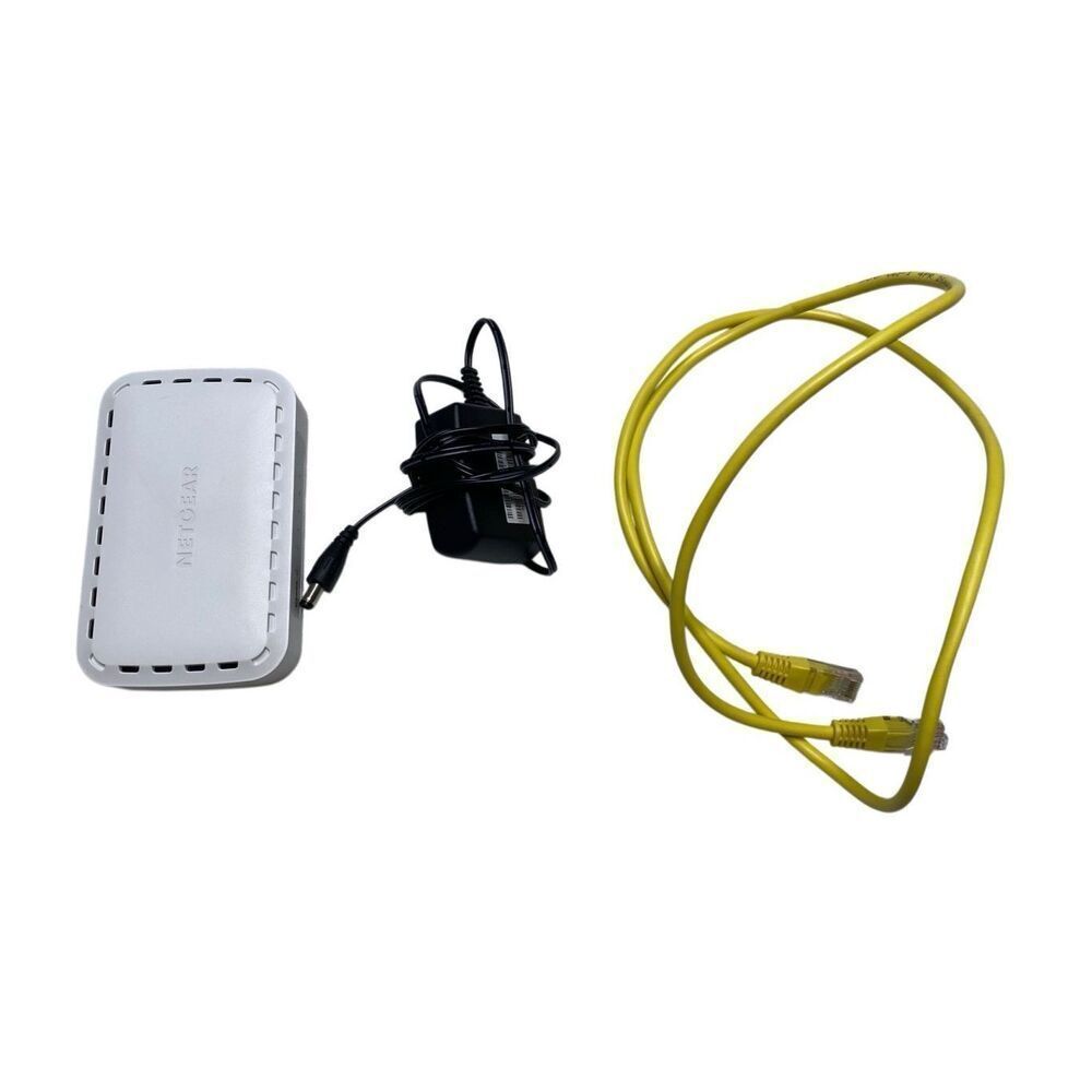 Netgear GS605 5 Port Gigabit Ethernet Switch With Power Adapter Ethernet Cord